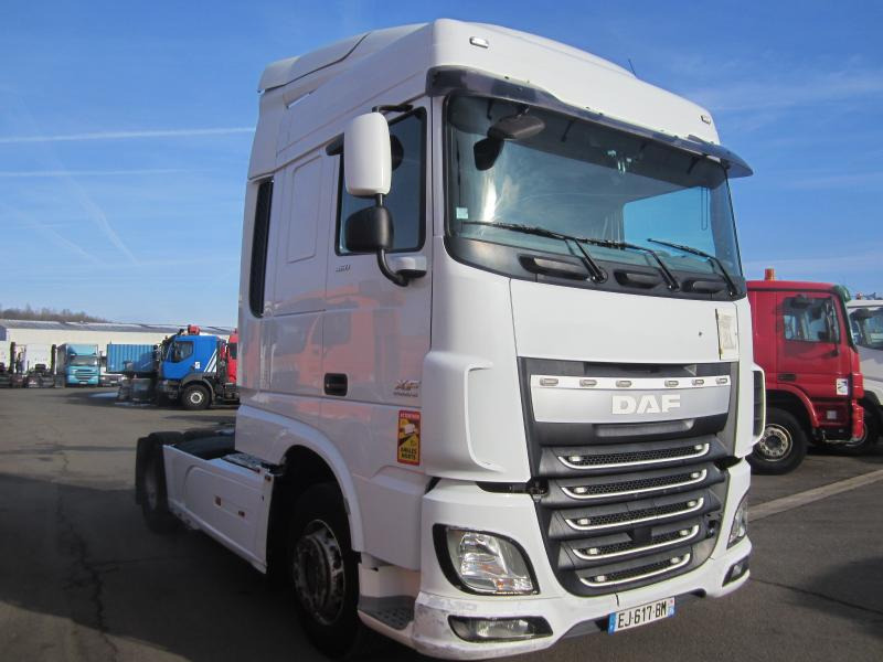 DAF XF105 460 - Ťahač: obrázok 2 DAF XF105 460 - Ťahač: obrázok 2