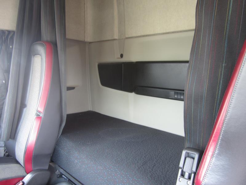 Ťahač Volvo FMX 460: obrázok 8