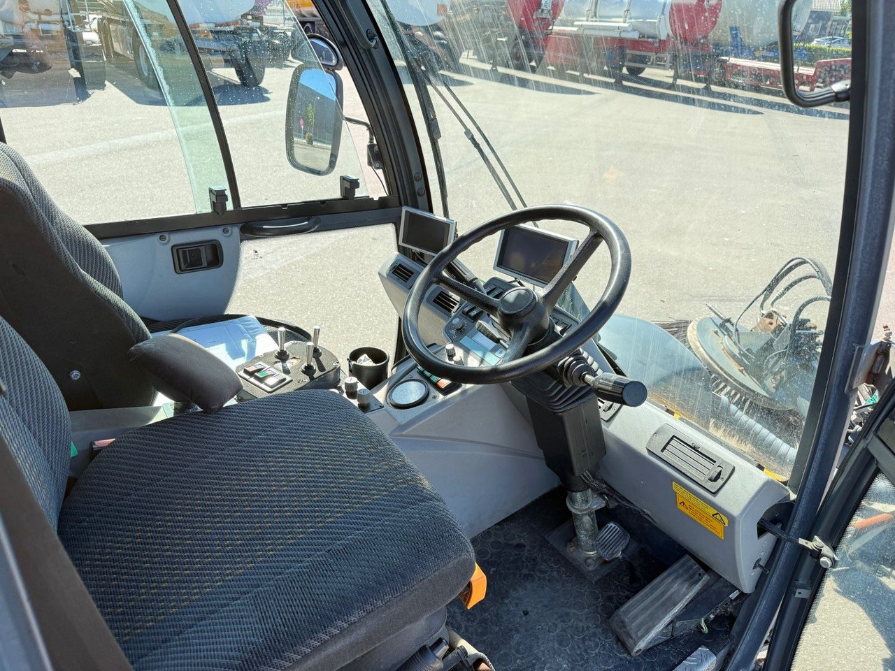 Hako Citymaster 2000 4x4 Euro 5 Kehrmaschine - Zametacie vozidlo: obrázok 5 Hako Citymaster 2000 4x4 Euro 5 Kehrmaschine - Zametacie vozidlo: obrázok 5