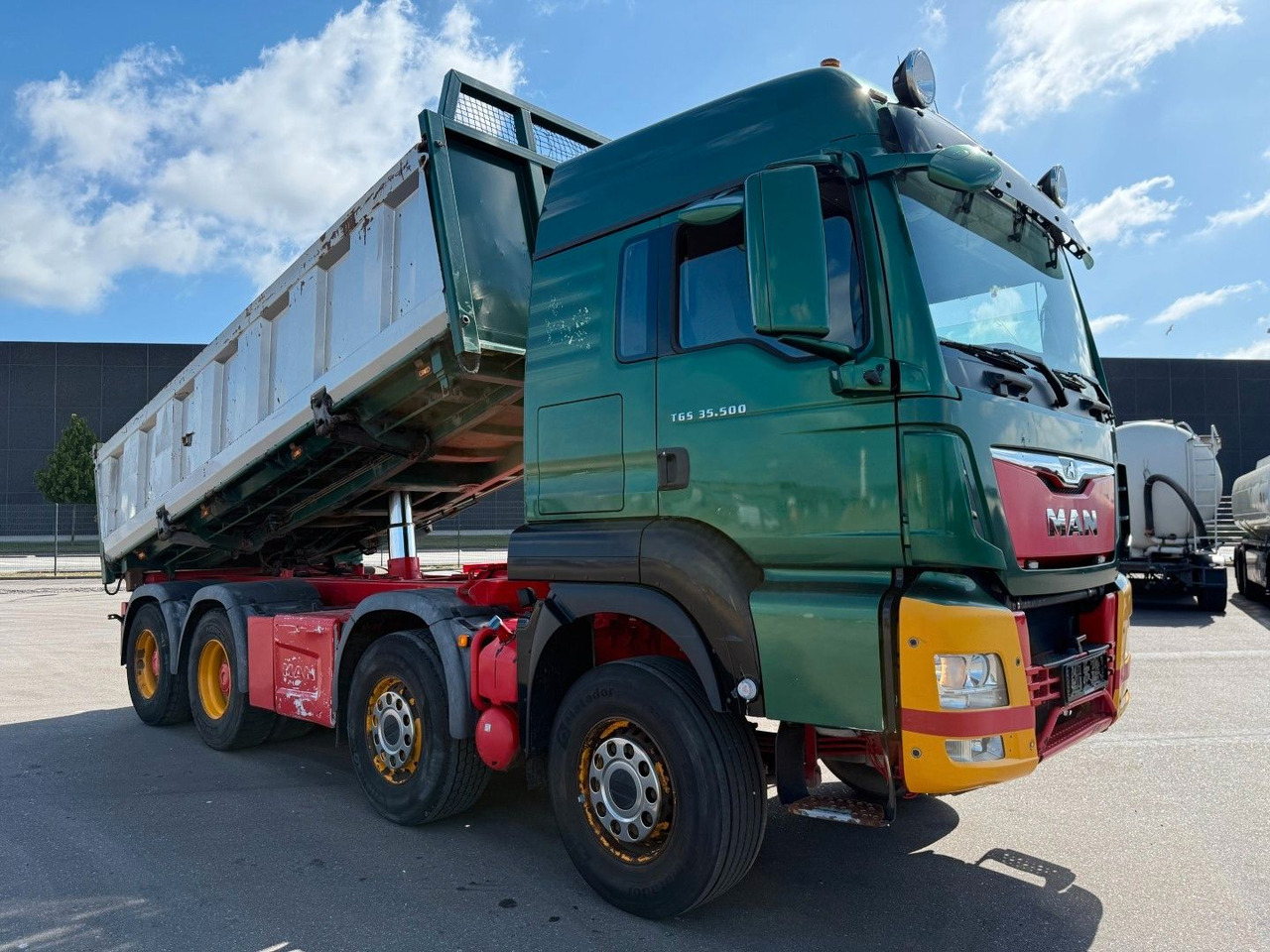 MAN TGS 35.500 8x4 Euro 6 Pendel Steel Tipper MAN TGS 35.500 8x4 Euro 6 Pendel Steel Tipper - Sklápač: obrázok 2 MAN TGS 35.500 8x4 Euro 6 Pendel Steel Tipper MAN TGS 35.500 8x4 Euro 6 Pendel Steel Tipper - Sklápač: obrázok 2