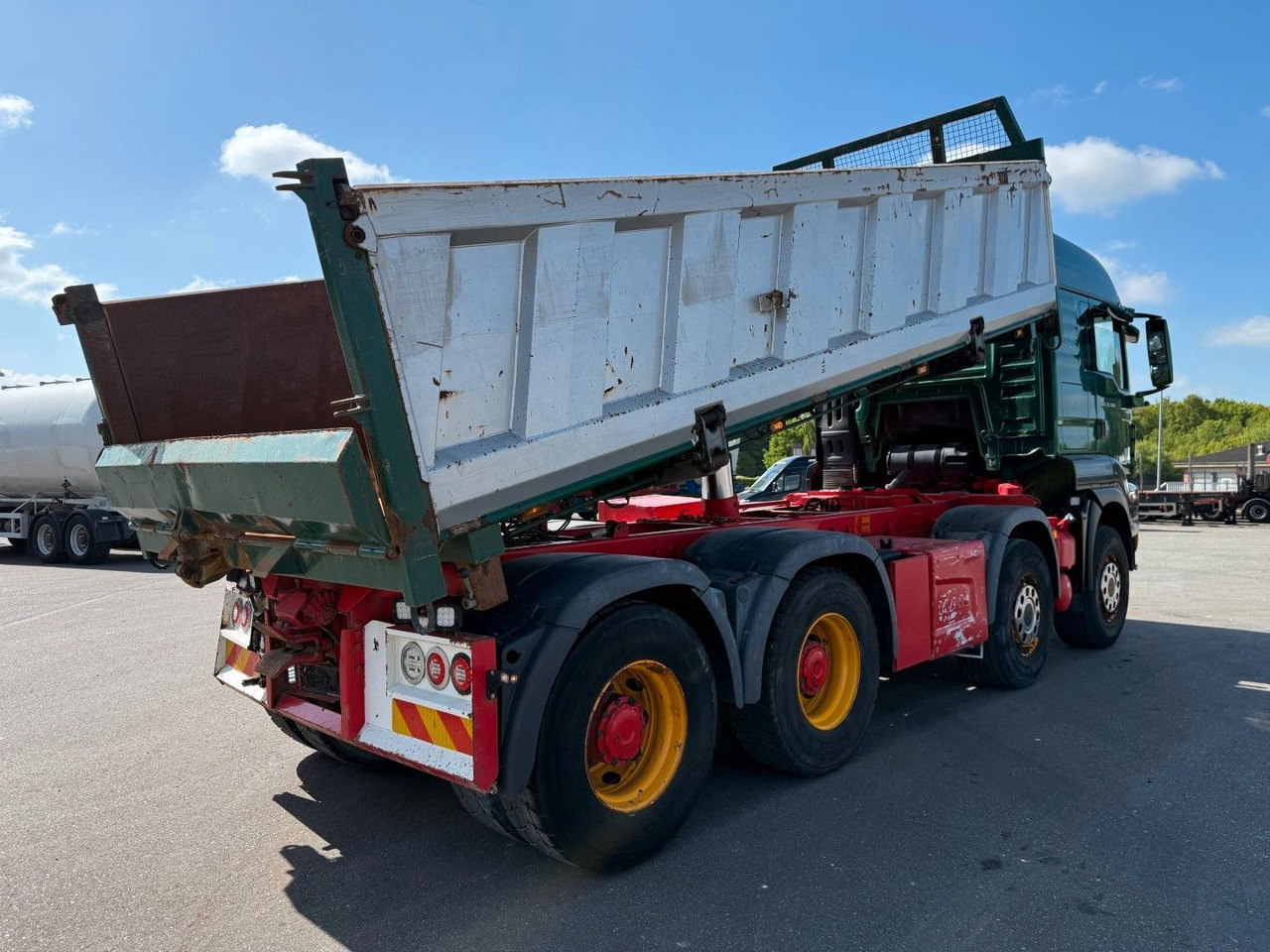 MAN TGS 35.500 8x4 Euro 6 Pendel Steel Tipper MAN TGS 35.500 8x4 Euro 6 Pendel Steel Tipper - Sklápač: obrázok 3 MAN TGS 35.500 8x4 Euro 6 Pendel Steel Tipper MAN TGS 35.500 8x4 Euro 6 Pendel Steel Tipper - Sklápač: obrázok 3