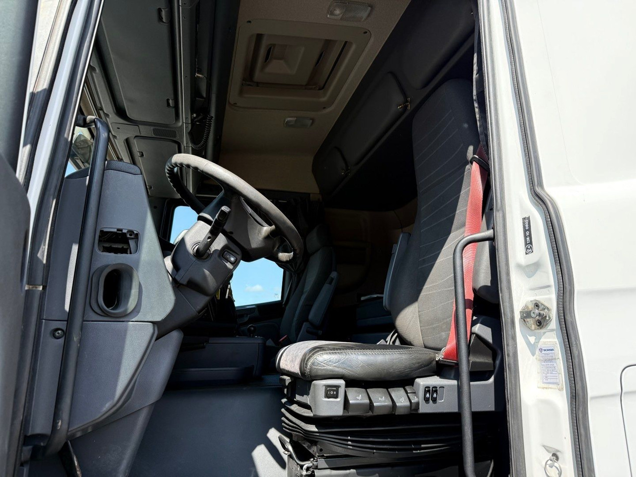 Scania G480 8x2*6 24.000 L / 5 compartments / ADR Tank - Cisternové vozidlo: obrázok 5 Scania G480 8x2*6 24.000 L / 5 compartments / ADR Tank - Cisternové vozidlo: obrázok 5