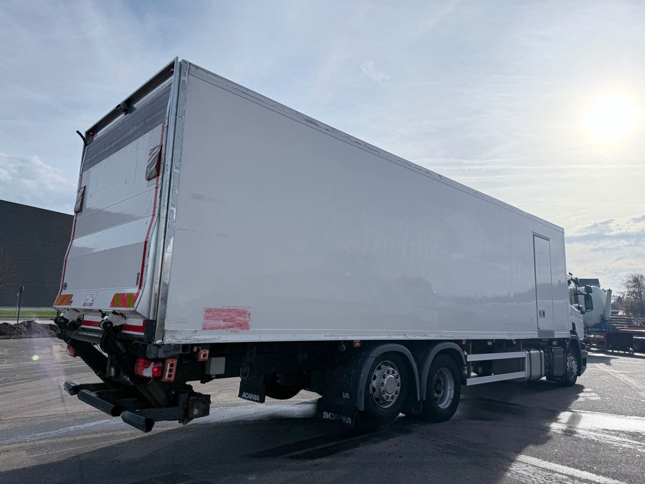 Scania P320 6x2*4 Carrier Supra 1250 Mt 9.80 m Kühl - Chladirenské nákladné vozidlo: obrázok 3 Scania P320 6x2*4 Carrier Supra 1250 Mt 9.80 m Kühl - Chladirenské nákladné vozidlo: obrázok 3