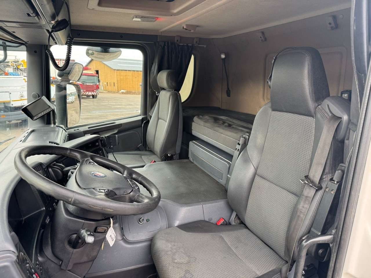 Scania P370 6x4 Liebherr THP140H 24 M4 XH Betonpumpe - Autočerpadlo: obrázok 5 Scania P370 6x4 Liebherr THP140H 24 M4 XH Betonpumpe - Autočerpadlo: obrázok 5