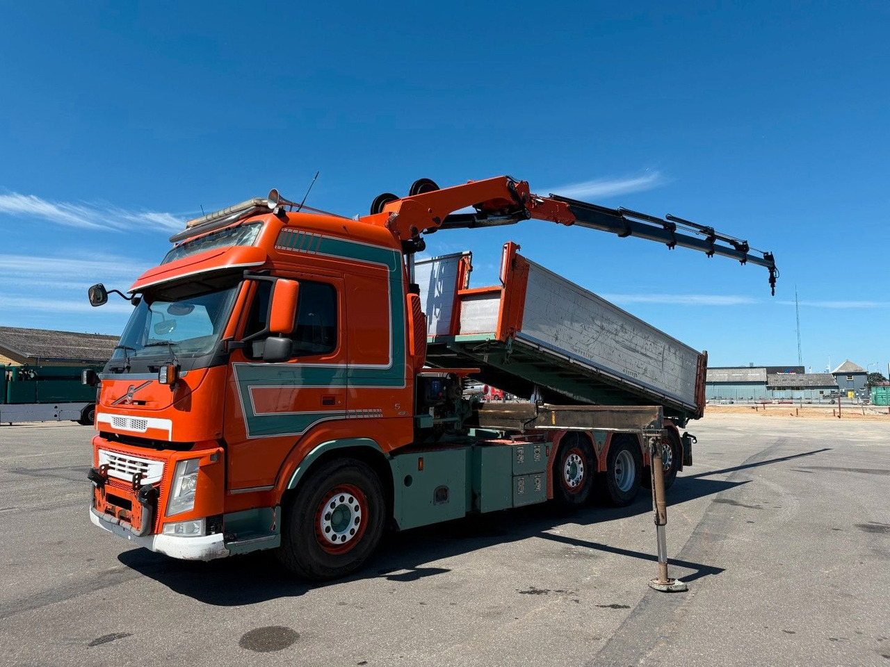 Volvo FM500 8x2*6 Crane HMF 2620 K5 Pendel Tipper - Auto s hydraulickou rukou: obrázok 1 Volvo FM500 8x2*6 Crane HMF 2620 K5 Pendel Tipper - Auto s hydraulickou rukou: obrázok 1