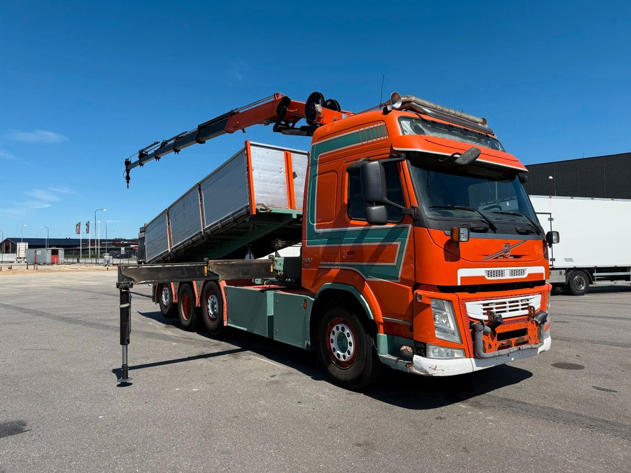 Volvo FM500 8x2*6 Crane HMF 2620 K5 Pendel Tipper - Auto s hydraulickou rukou: obrázok 2 Volvo FM500 8x2*6 Crane HMF 2620 K5 Pendel Tipper - Auto s hydraulickou rukou: obrázok 2