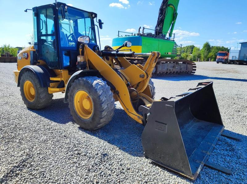 Caterpillar 908M - Kolesový nakladač: obrázok 3 Caterpillar 908M - Kolesový nakladač: obrázok 3