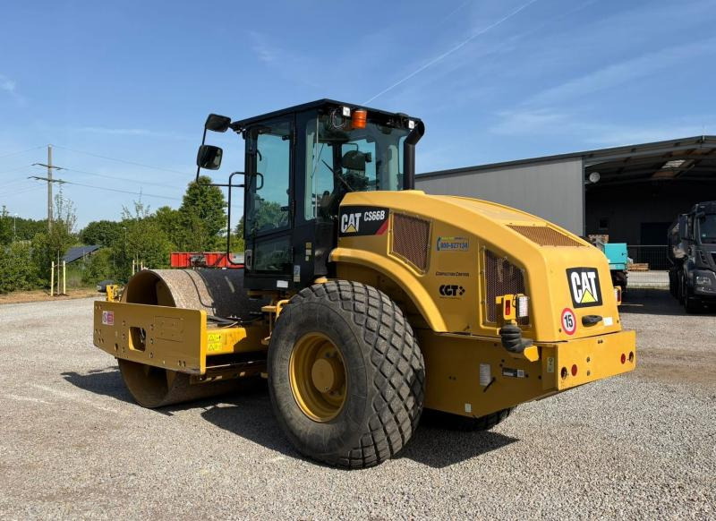 Caterpillar CS66B - Kompaktor: obrázok 1 Caterpillar CS66B - Kompaktor: obrázok 1