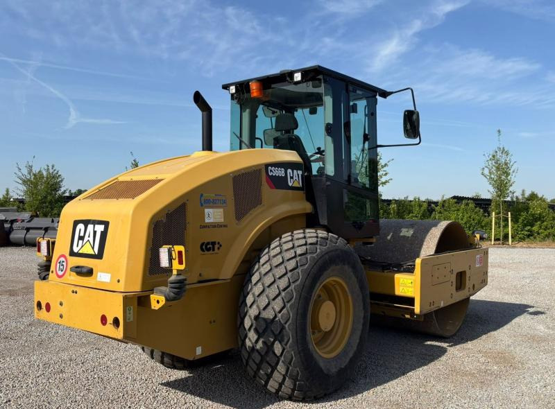 Caterpillar CS66B - Kompaktor: obrázok 4 Caterpillar CS66B - Kompaktor: obrázok 4