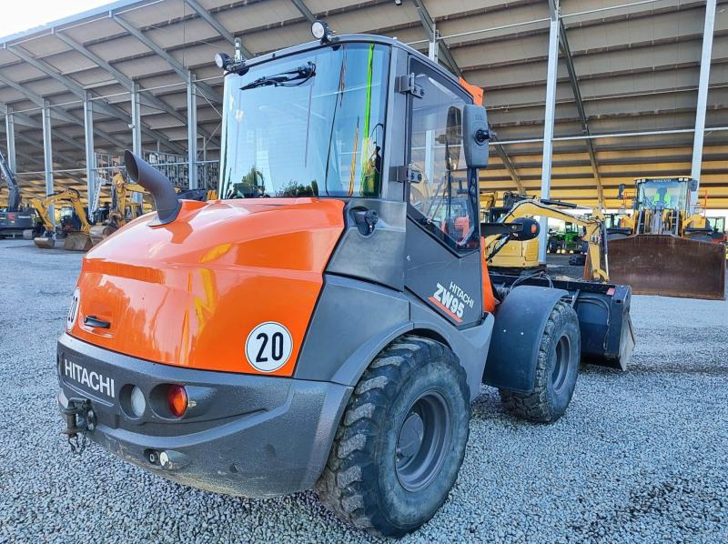 Hitachi ZW95 - Kolesový nakladač: obrázok 4 Hitachi ZW95 - Kolesový nakladač: obrázok 4