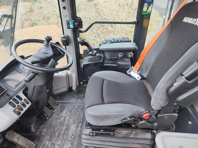 Komatsu WA380-8E0 - Kolesový nakladač: obrázok 5 Komatsu WA380-8E0 - Kolesový nakladač: obrázok 5