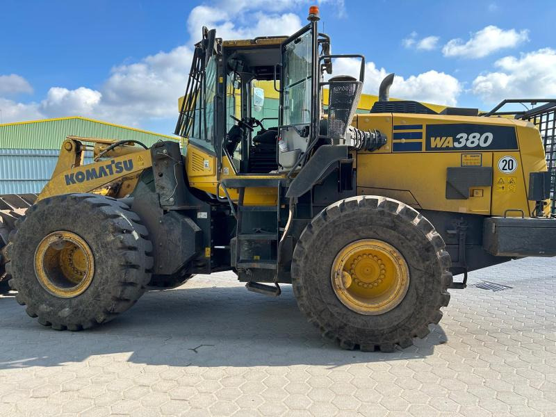 Komatsu WA380-8E0 - Kolesový nakladač: obrázok 1 Komatsu WA380-8E0 - Kolesový nakladač: obrázok 1