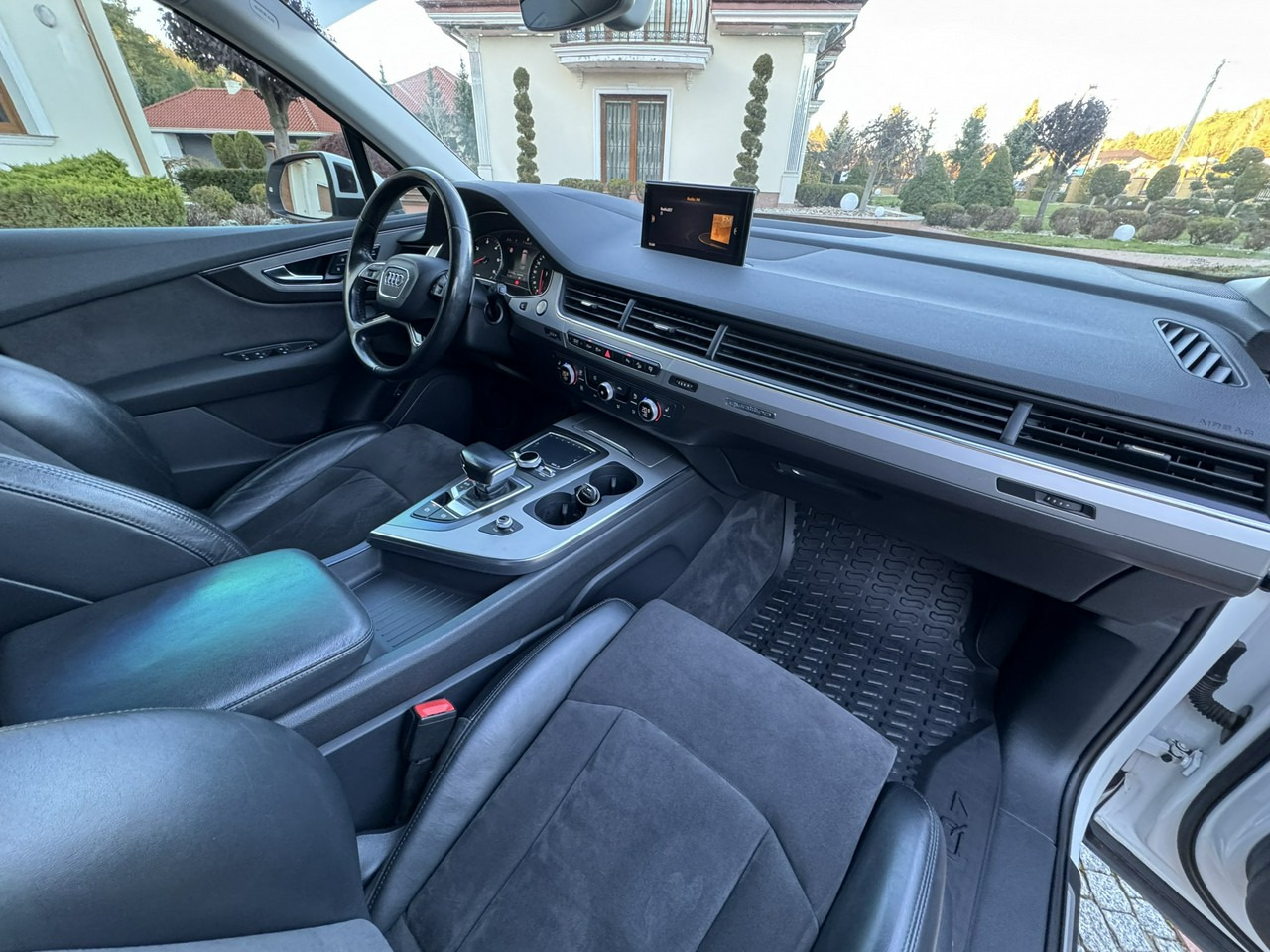 SUV Audi Q7: obrázok 45