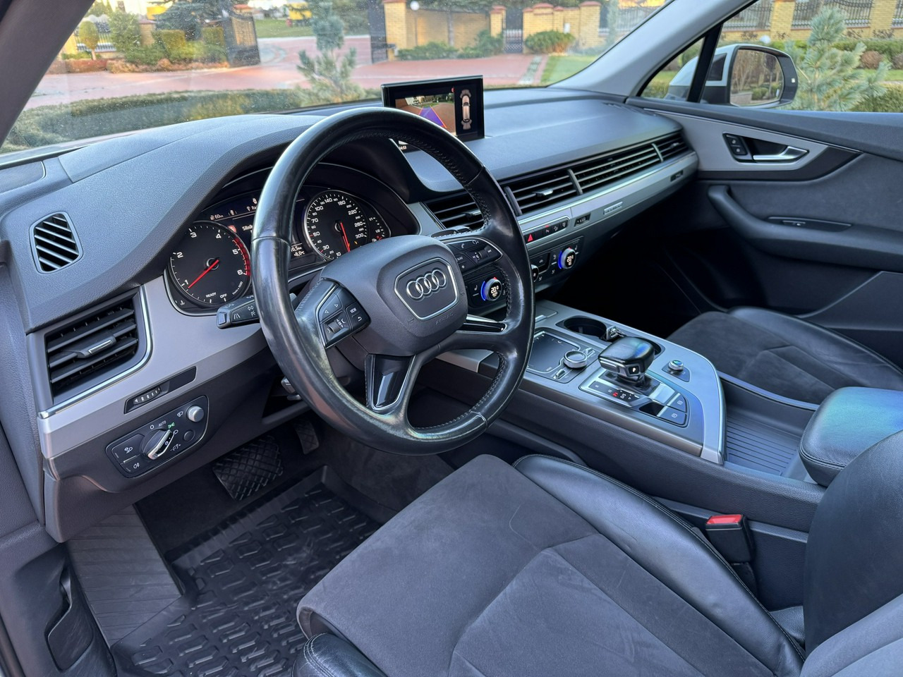 SUV Audi Q7: obrázok 18