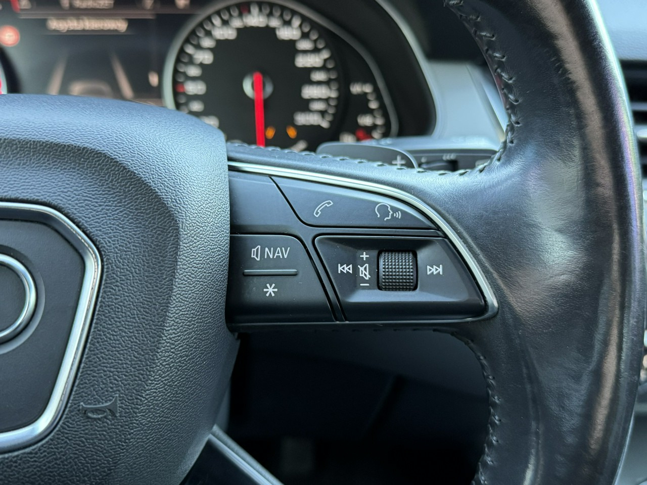 SUV Audi Q7: obrázok 22