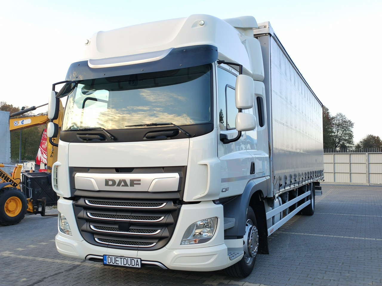 DAF CF 290 E6 Firana Tył Drzwi Dach Podnoszony / Zsuwany Długi 9.30m - Plachtové nákladné vozidlo: obrázok 4 DAF CF 290 E6 Firana Tył Drzwi Dach Podnoszony / Zsuwany Długi 9.30m - Plachtové nákladné vozidlo: obrázok 4