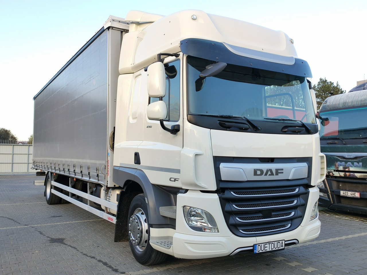 DAF CF 290 E6 Firana Tył Drzwi Dach Podnoszony / Zsuwany Długi 9.30m - Plachtové nákladné vozidlo: obrázok 3 DAF CF 290 E6 Firana Tył Drzwi Dach Podnoszony / Zsuwany Długi 9.30m - Plachtové nákladné vozidlo: obrázok 3