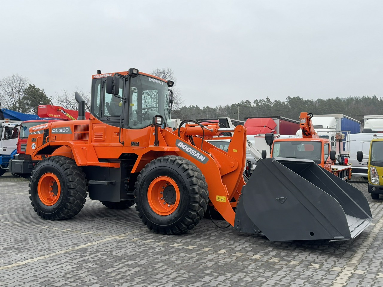 Kolesový nakladač Doosan DL250 14,5Ton Łyżka Wysokiego Wysypu !!!: obrázok 9 Kolesový nakladač Doosan DL250 14,5Ton Łyżka Wysokiego Wysypu !!!: obrázok 9