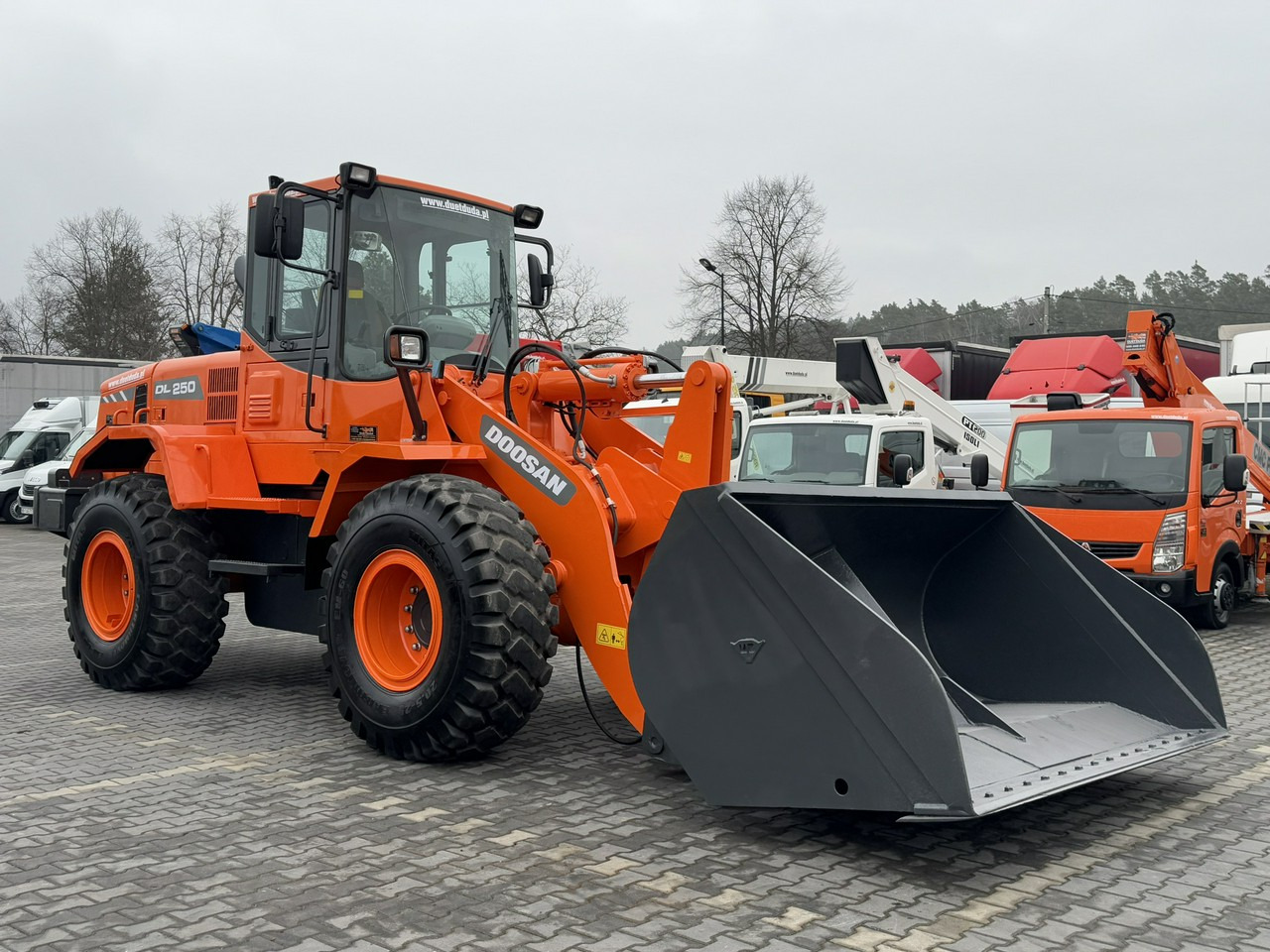 Doosan DL250 14,5Ton Łyżka Wysokiego Wysypu !!! - Kolesový nakladač: obrázok 3 Doosan DL250 14,5Ton Łyżka Wysokiego Wysypu !!! - Kolesový nakladač: obrázok 3
