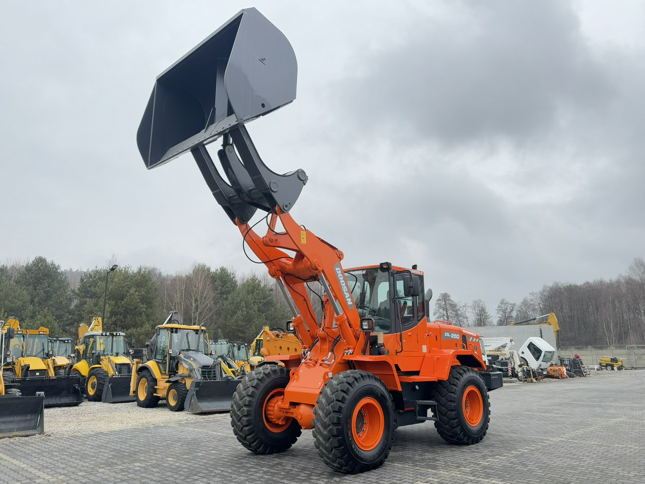 Doosan DL250 14,5Ton Łyżka Wysokiego Wysypu !!! - Kolesový nakladač: obrázok 1 Doosan DL250 14,5Ton Łyżka Wysokiego Wysypu !!! - Kolesový nakladač: obrázok 1