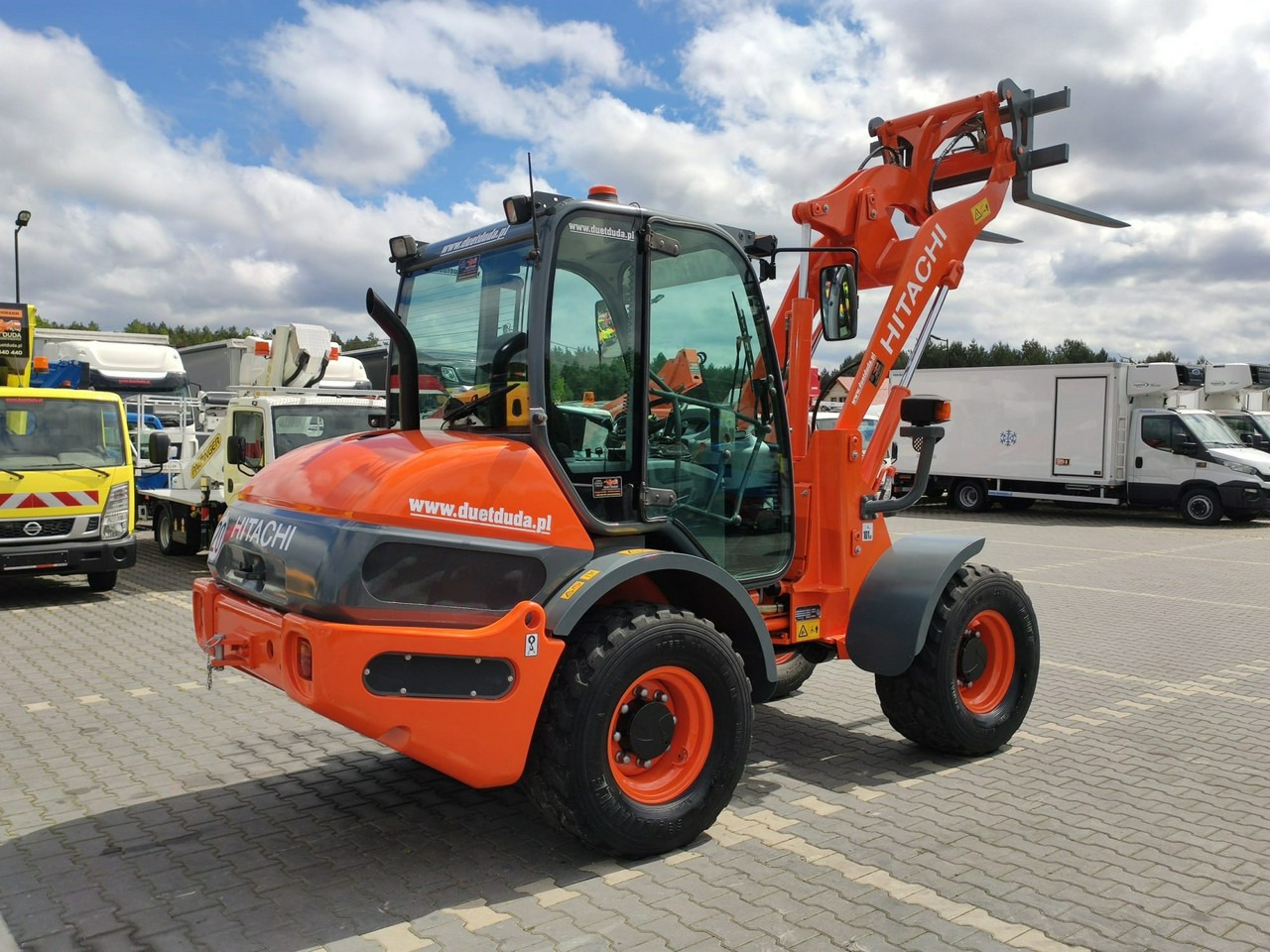 Hitachi ZW75 Wheel Loader Szybko-Złącze Widły Stan Bardzo Dobry - Kolesový nakladač: obrázok 5 Hitachi ZW75 Wheel Loader Szybko-Złącze Widły Stan Bardzo Dobry - Kolesový nakladač: obrázok 5