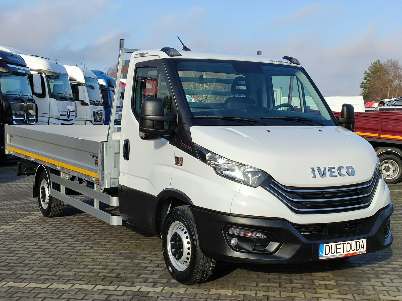 Iveco Daily 35S16 V - Dodávka valník: obrázok 4 Iveco Daily 35S16 V - Dodávka valník: obrázok 4