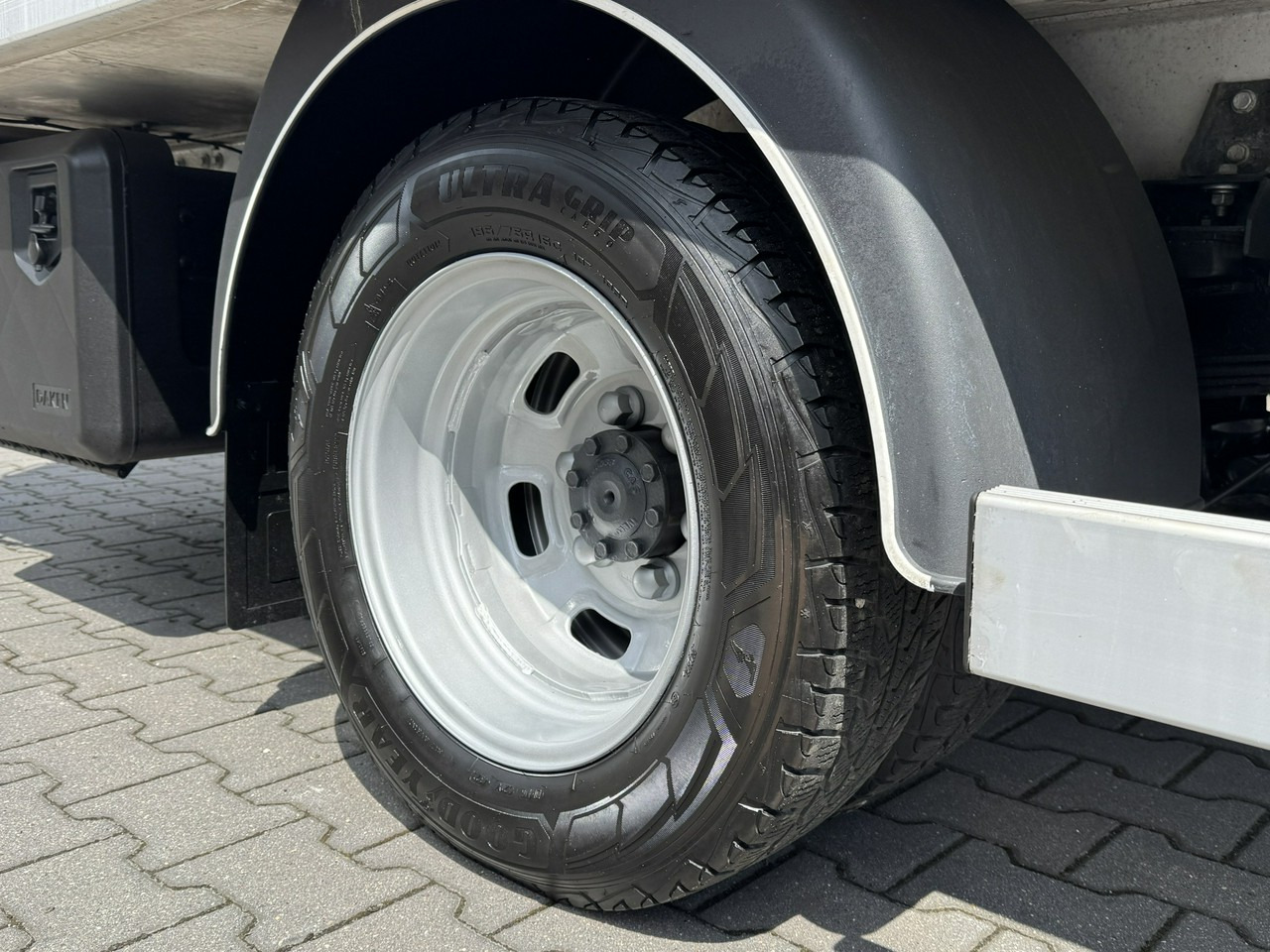 Iveco Daily 50C15 V - Chladiarenská dodávka: obrázok 4 Iveco Daily 50C15 V - Chladiarenská dodávka: obrázok 4