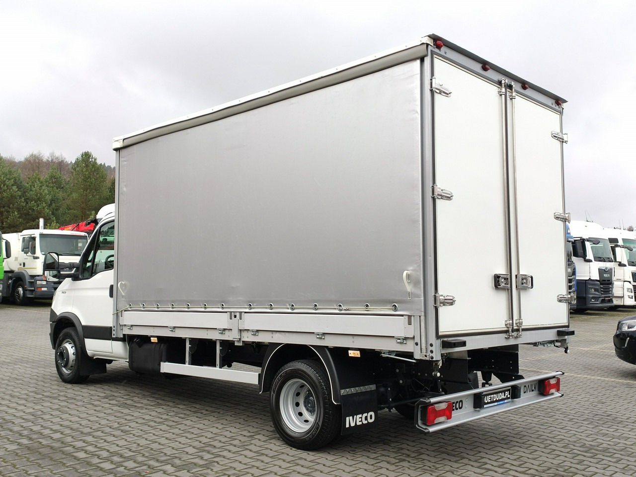 Iveco Daily 70C17 Firana Tył Drzwi Zadbany w Pełni Sprawny Super Stan - Plachtová dodávka: obrázok 5 Iveco Daily 70C17 Firana Tył Drzwi Zadbany w Pełni Sprawny Super Stan - Plachtová dodávka: obrázok 5