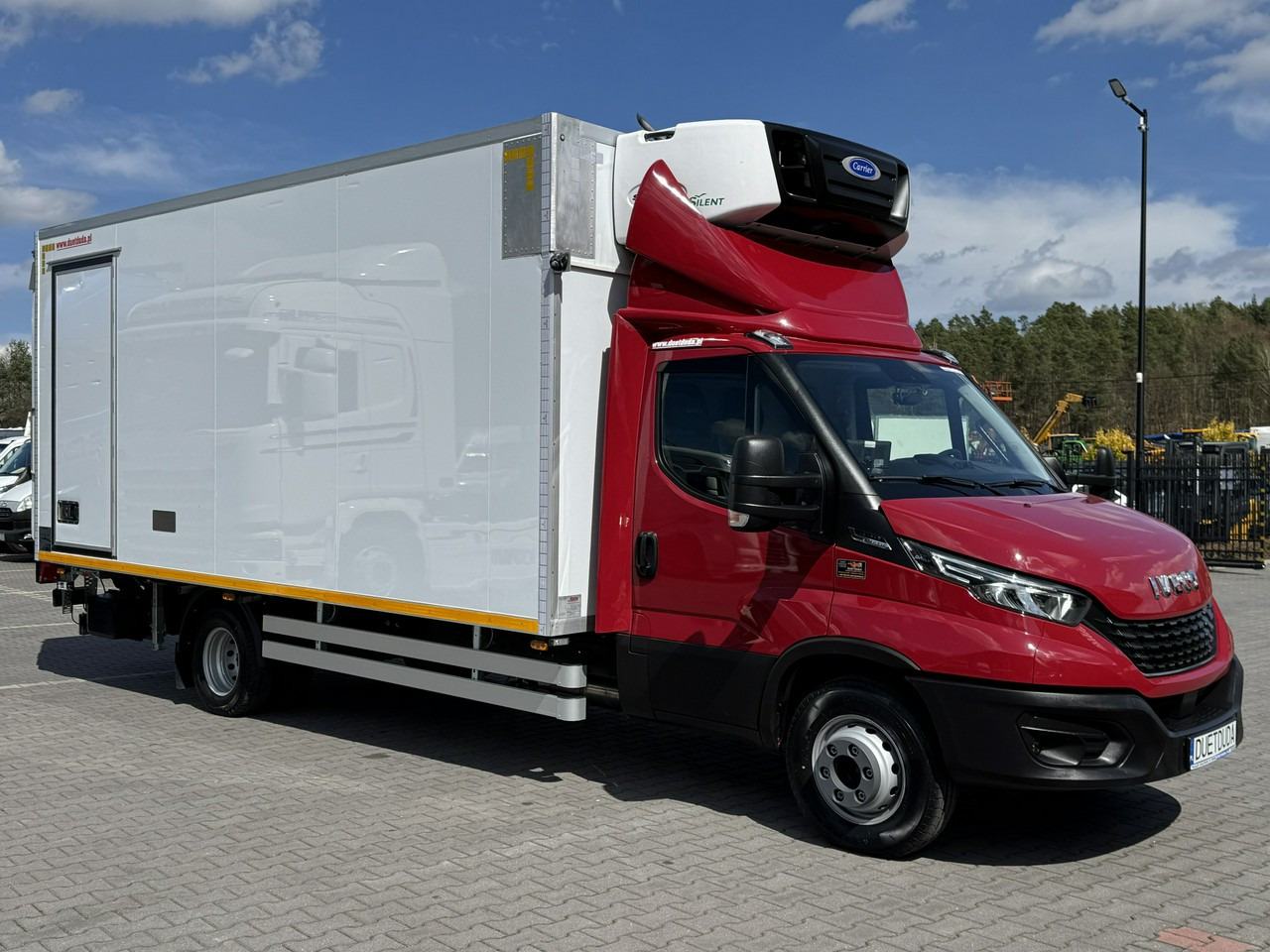Iveco Daily 72C21 Mroźnia HI-MATIC Ściana Grodziowa Multitemperatura - Chladiarenská dodávka: obrázok 2 Iveco Daily 72C21 Mroźnia HI-MATIC Ściana Grodziowa Multitemperatura - Chladiarenská dodávka: obrázok 2