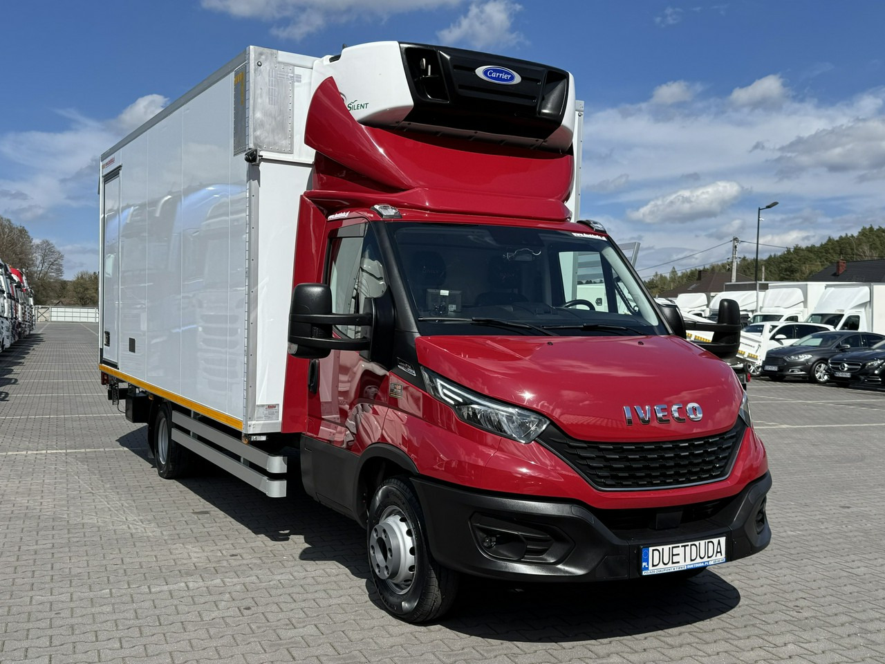 Iveco Daily 72C21 Mroźnia HI-MATIC Ściana Grodziowa Multitemperatura - Chladiarenská dodávka: obrázok 4 Iveco Daily 72C21 Mroźnia HI-MATIC Ściana Grodziowa Multitemperatura - Chladiarenská dodávka: obrázok 4