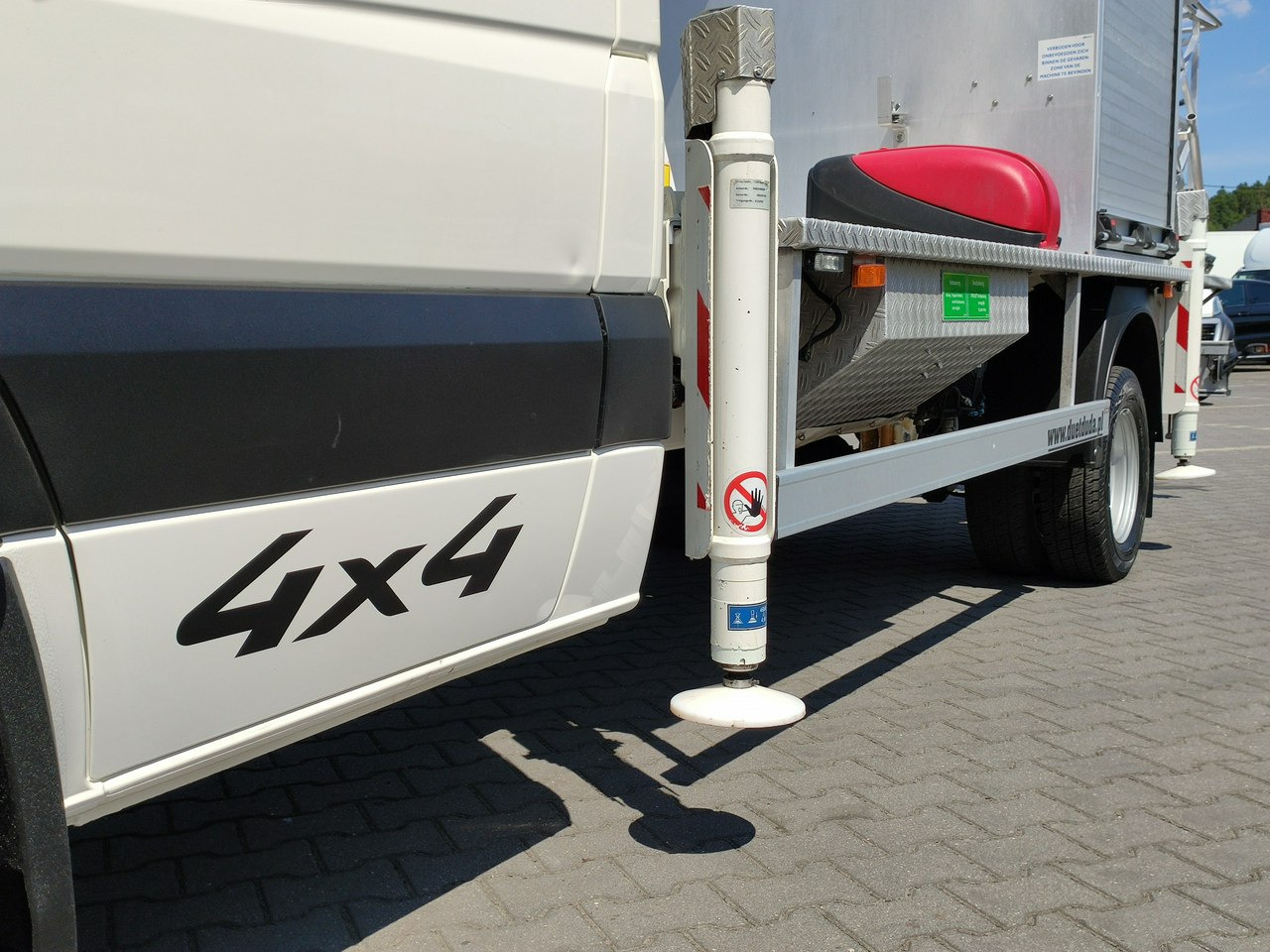 Iveco Volkswagen Crafter 4x4 Zwyżka 21m Palfinger P210BK JIP-Ogon udt - Automobilová plošina: obrázok 4 Iveco Volkswagen Crafter 4x4 Zwyżka 21m Palfinger P210BK JIP-Ogon udt - Automobilová plošina: obrázok 4