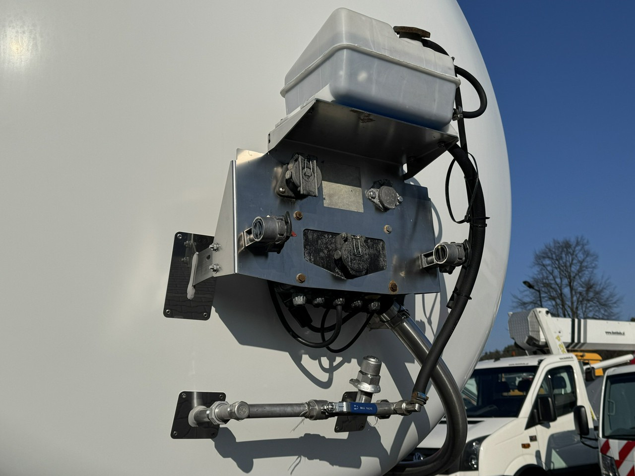 Lag Spożywcza Magyar Izolowana Webasto Pompa Elektryczna do Zrzutu - Cisternový náves: obrázok 5 Lag Spożywcza Magyar Izolowana Webasto Pompa Elektryczna do Zrzutu - Cisternový náves: obrázok 5