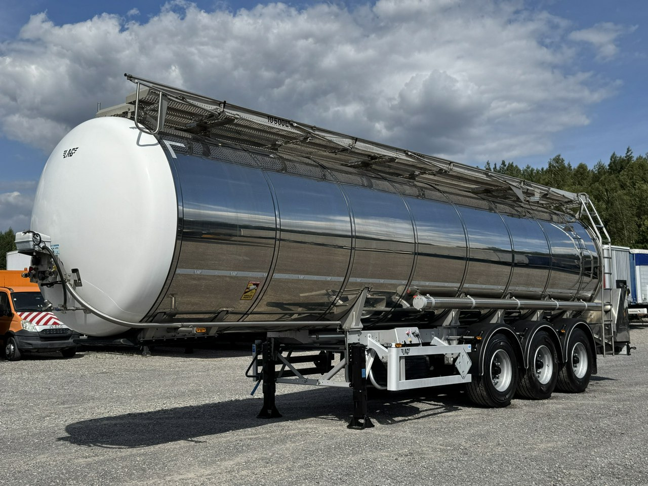 Lag Spożywcza Magyar Izolowana Webasto Pompa Elektryczna do Zrzutu - Cisternový náves: obrázok 4 Lag Spożywcza Magyar Izolowana Webasto Pompa Elektryczna do Zrzutu - Cisternový náves: obrázok 4