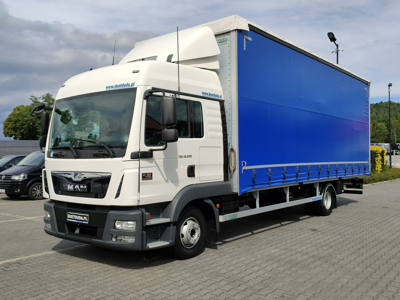 MAN TGL12.250 E6 Firana Tył Drzwi Dach Zsuwany Bogato Wyposażony - Plachtové nákladné vozidlo: obrázok 3 MAN TGL12.250 E6 Firana Tył Drzwi Dach Zsuwany Bogato Wyposażony - Plachtové nákladné vozidlo: obrázok 3