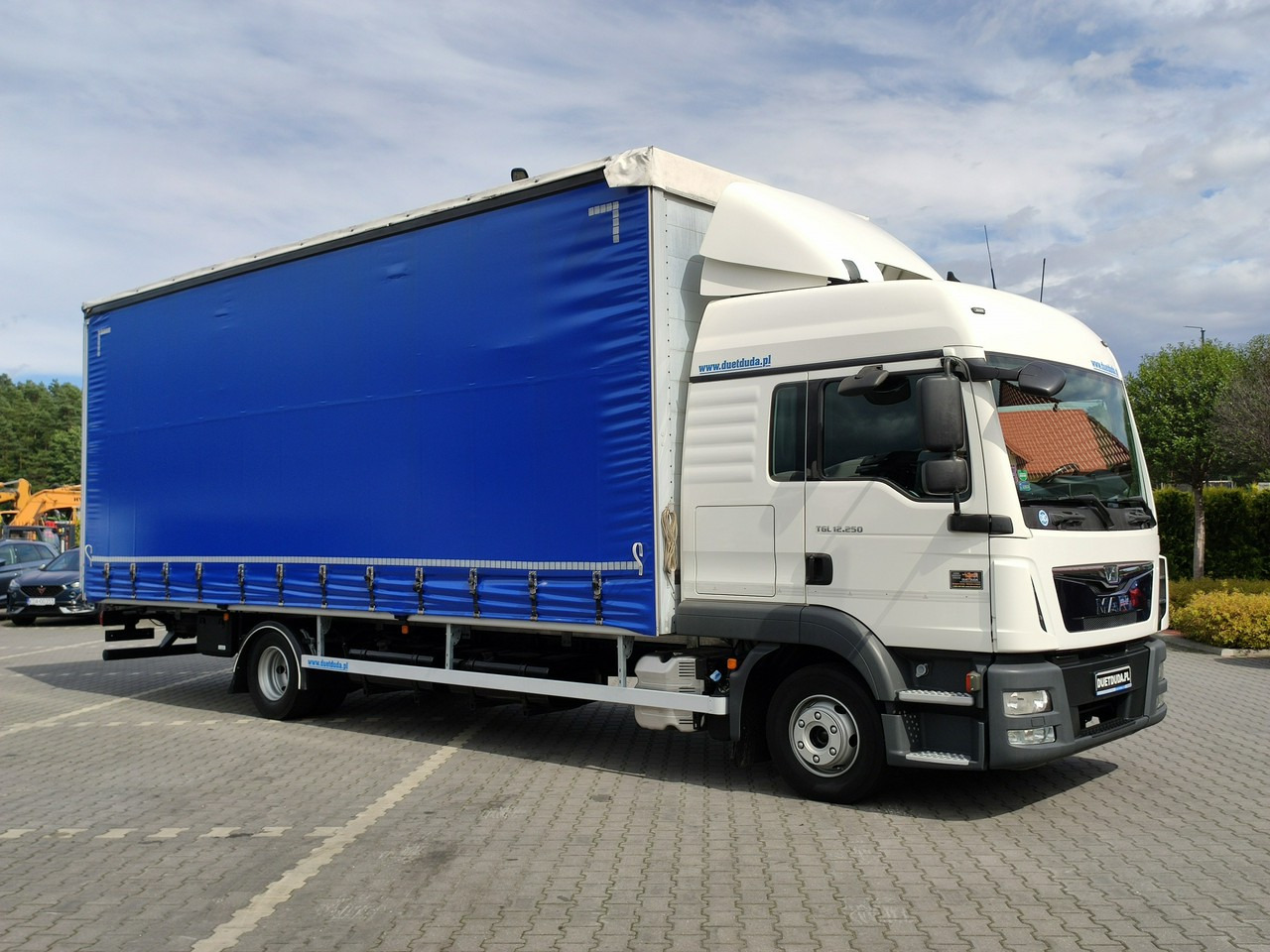 MAN TGL12.250 E6 Firana Tył Drzwi Dach Zsuwany Bogato Wyposażony - Plachtové nákladné vozidlo: obrázok 5 MAN TGL12.250 E6 Firana Tył Drzwi Dach Zsuwany Bogato Wyposażony - Plachtové nákladné vozidlo: obrázok 5