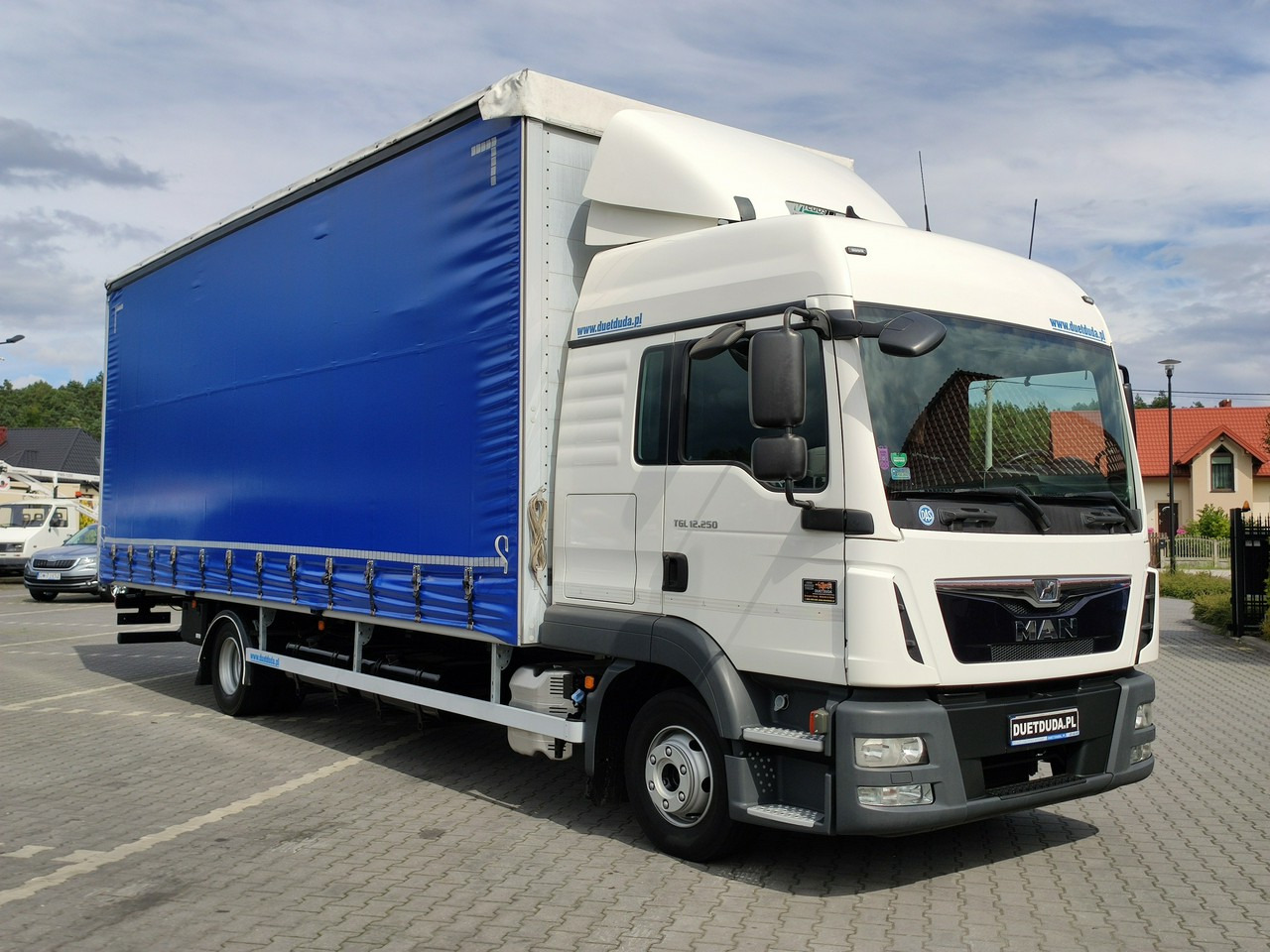 MAN TGL12.250 E6 Firana Tył Drzwi Dach Zsuwany Bogato Wyposażony - Plachtové nákladné vozidlo: obrázok 4 MAN TGL12.250 E6 Firana Tył Drzwi Dach Zsuwany Bogato Wyposażony - Plachtové nákladné vozidlo: obrázok 4