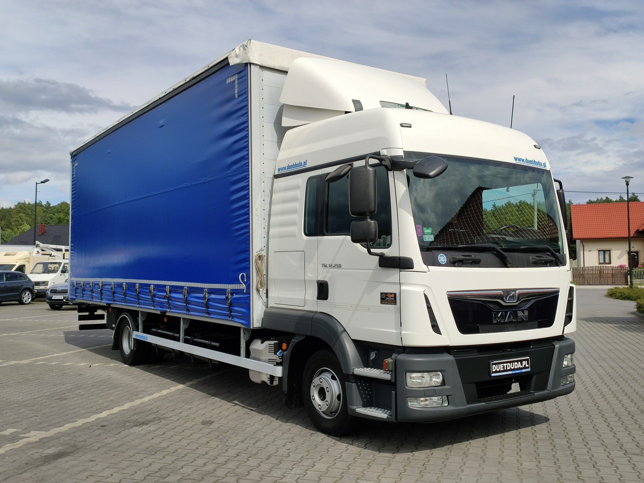 MAN TGL12.250 E6 Firana Tył Drzwi Dach Zsuwany Bogato Wyposażony - Plachtové nákladné vozidlo: obrázok 2 MAN TGL12.250 E6 Firana Tył Drzwi Dach Zsuwany Bogato Wyposażony - Plachtové nákladné vozidlo: obrázok 2