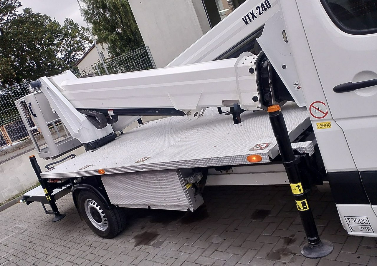 Mercedes Sprinter Zwyżka Podnośnik Koszowy VERSALIFT VTX-240 UDT - Automobilová plošina: obrázok 4 Mercedes Sprinter Zwyżka Podnośnik Koszowy VERSALIFT VTX-240 UDT - Automobilová plošina: obrázok 4
