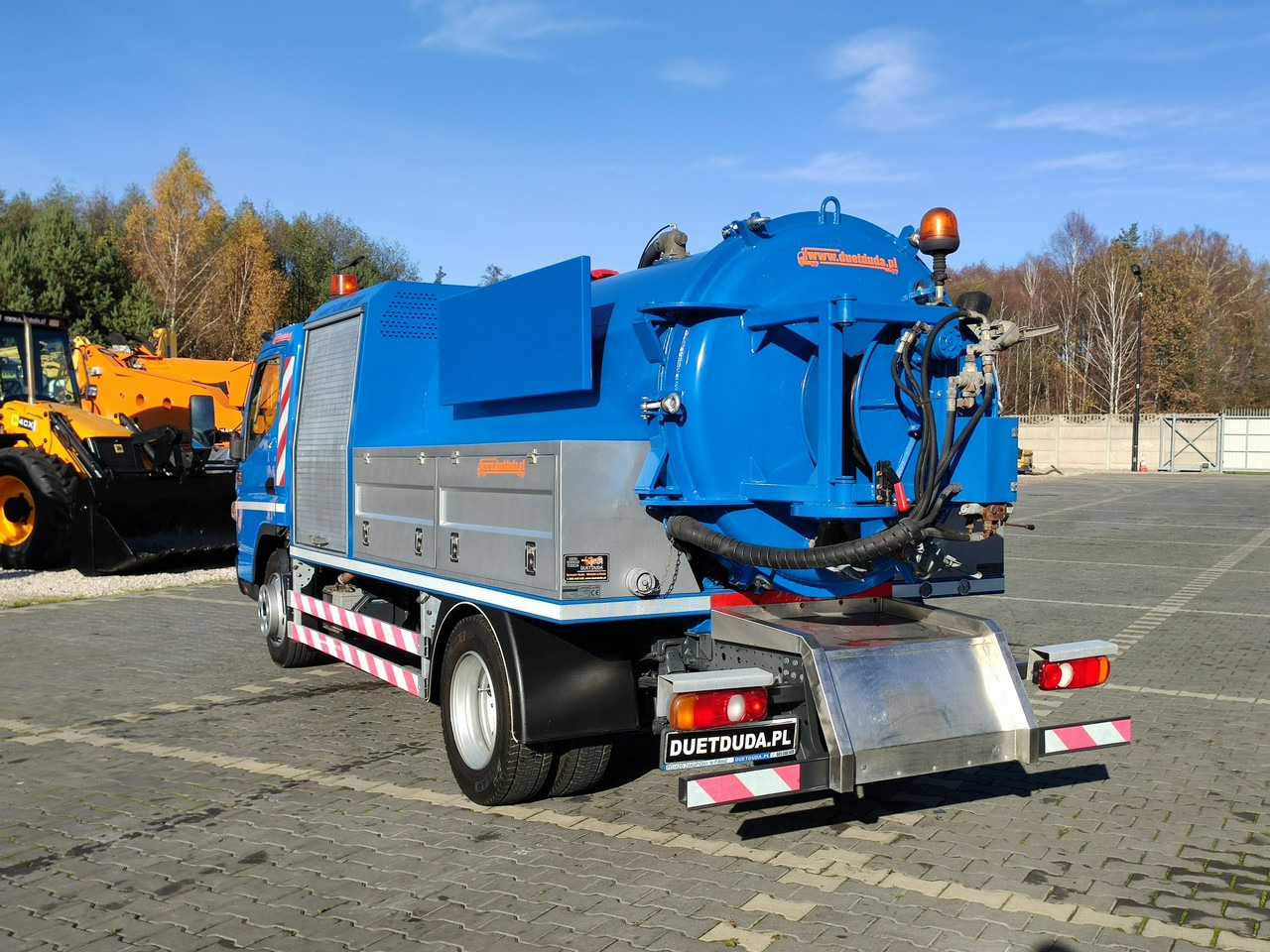 Mitsubishi Canter 7C18 3.0/150 KM Asenizcyjny - Fekálne vozidlo: obrázok 4 Mitsubishi Canter 7C18 3.0/150 KM Asenizcyjny - Fekálne vozidlo: obrázok 4