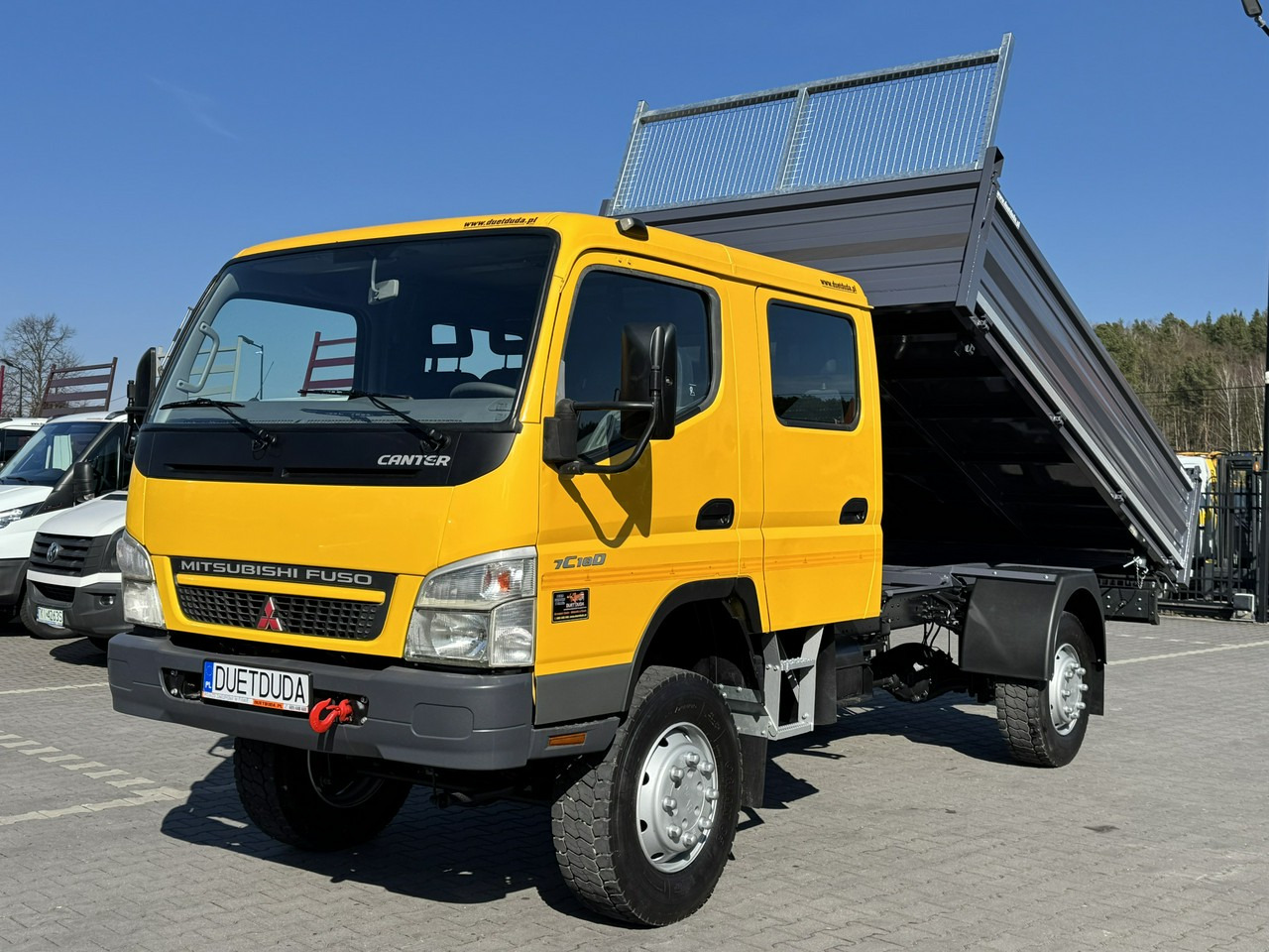 Mitsubishi Canter Fuso 4x4 17C18D 4.9/180KM Wywrotka 3-stronna - Sklápač: obrázok 3 Mitsubishi Canter Fuso 4x4 17C18D 4.9/180KM Wywrotka 3-stronna - Sklápač: obrázok 3