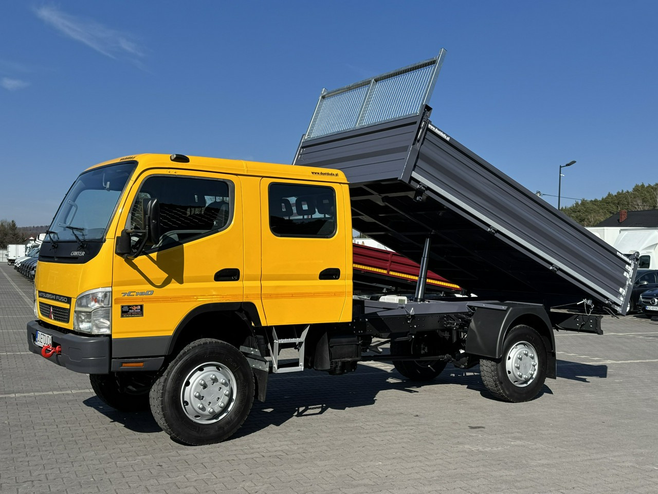 Mitsubishi Canter Fuso 4x4 17C18D 4.9/180KM Wywrotka 3-stronna - Sklápač: obrázok 5 Mitsubishi Canter Fuso 4x4 17C18D 4.9/180KM Wywrotka 3-stronna - Sklápač: obrázok 5