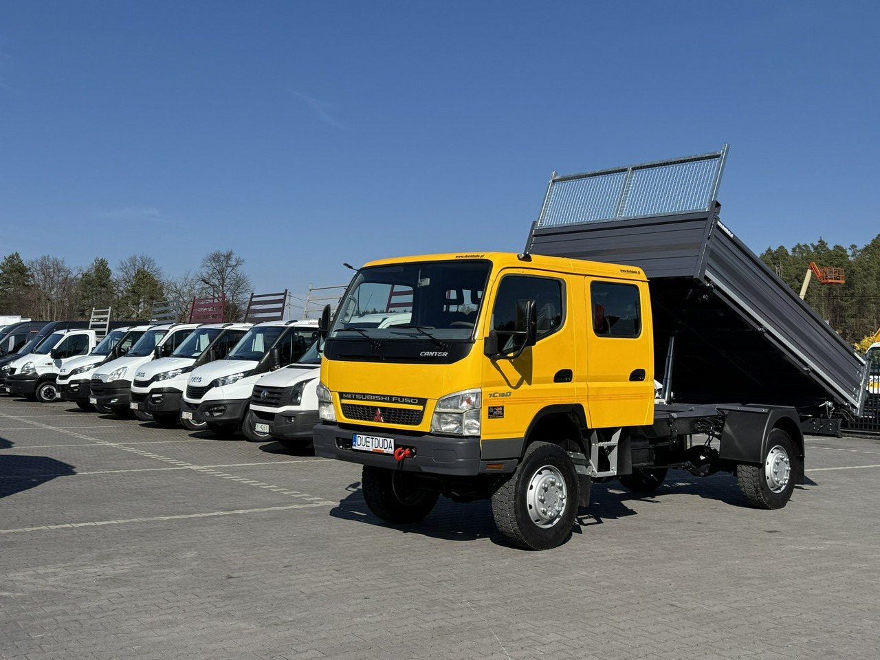 Mitsubishi Canter Fuso 4x4 17C18D 4.9/180KM Wywrotka 3-stronna - Sklápač: obrázok 1 Mitsubishi Canter Fuso 4x4 17C18D 4.9/180KM Wywrotka 3-stronna - Sklápač: obrázok 1