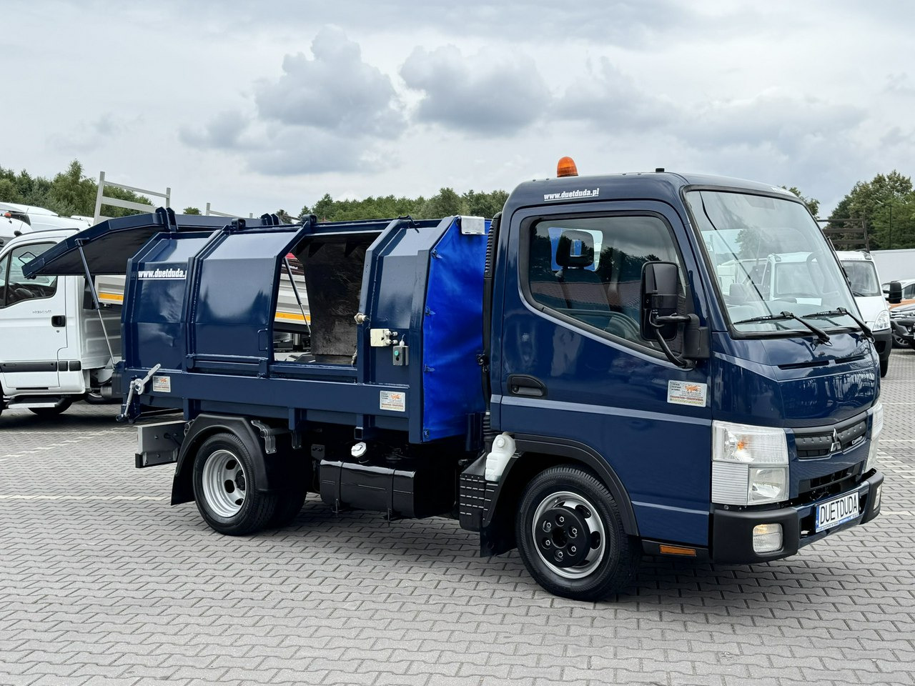 Mitsubishi Canter - Auto na odvoz odpadu: obrázok 1 Mitsubishi Canter - Auto na odvoz odpadu: obrázok 1