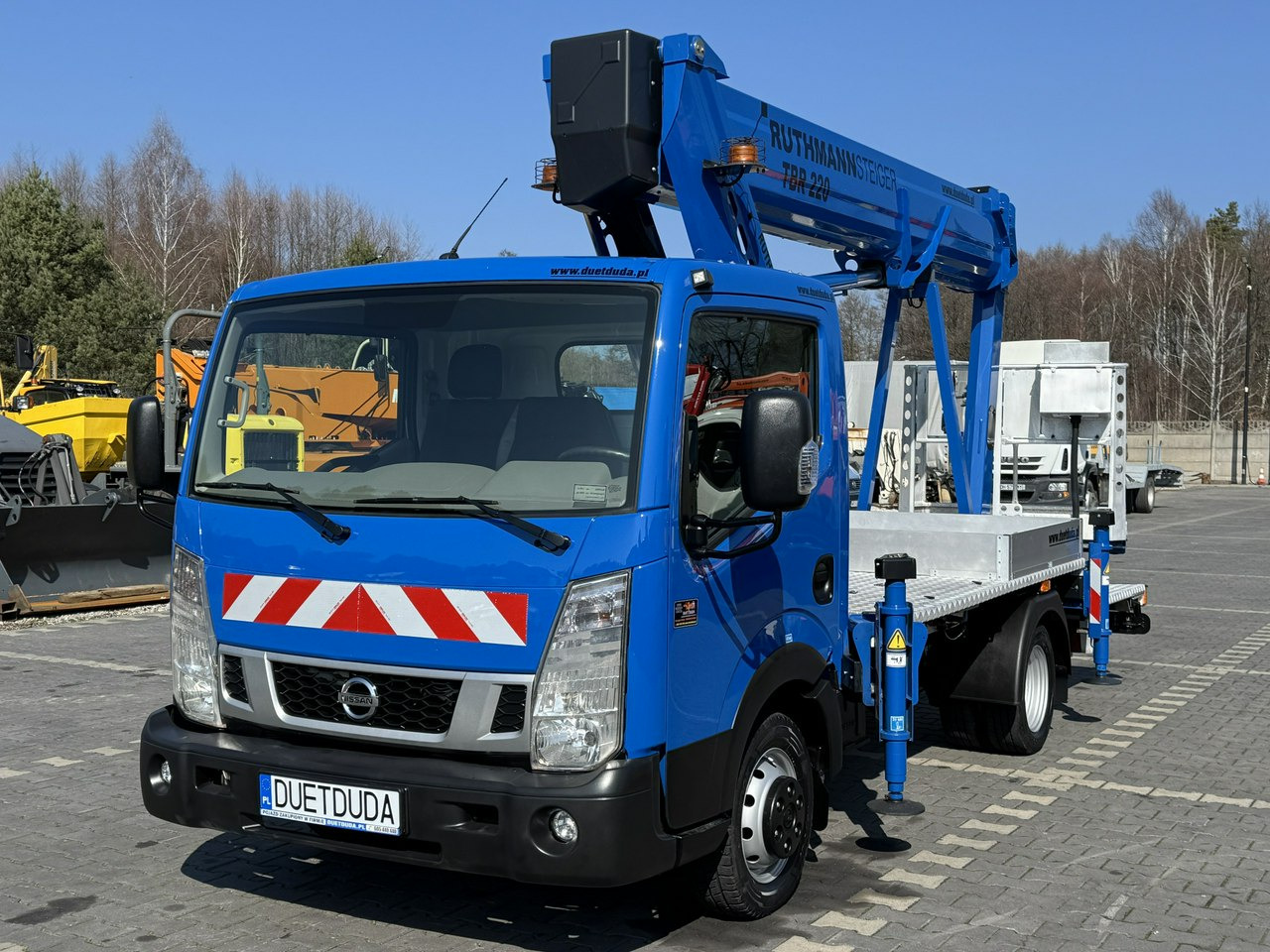 Nissan Cabstar - Automobilová plošina: obrázok 3 Nissan Cabstar - Automobilová plošina: obrázok 3