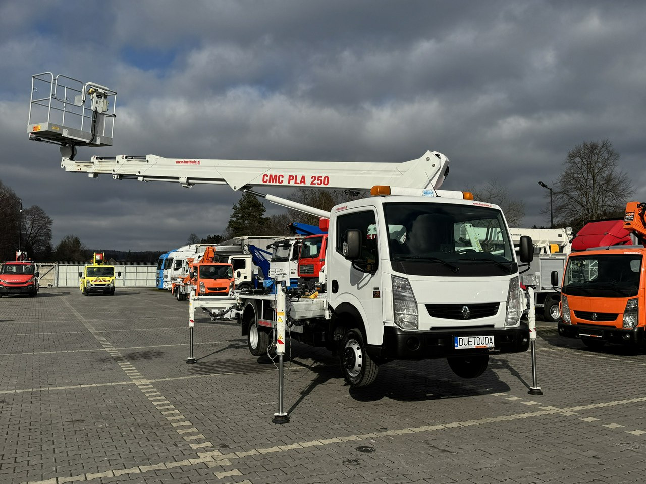 Renault Maxity - Automobilová plošina: obrázok 2 Renault Maxity - Automobilová plošina: obrázok 2