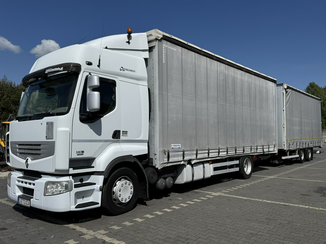 Renault Premium 380 DXi Euro 5 Firana 19 Palet Dach Zsuwany 18ton DMC - Plachtové nákladné vozidlo: obrázok 1 Renault Premium 380 DXi Euro 5 Firana 19 Palet Dach Zsuwany 18ton DMC - Plachtové nákladné vozidlo: obrázok 1