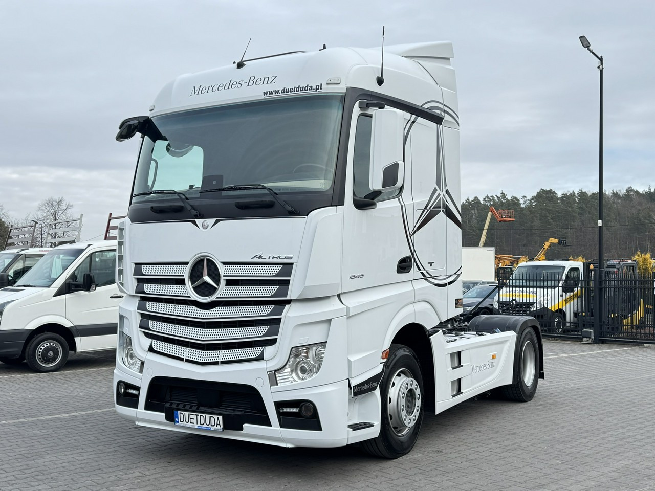 Mercedes ACTROS 1845 Euro 6 Stream Space Standard !!! - Ťahač: obrázok 3 Mercedes ACTROS 1845 Euro 6 Stream Space Standard !!! - Ťahač: obrázok 3