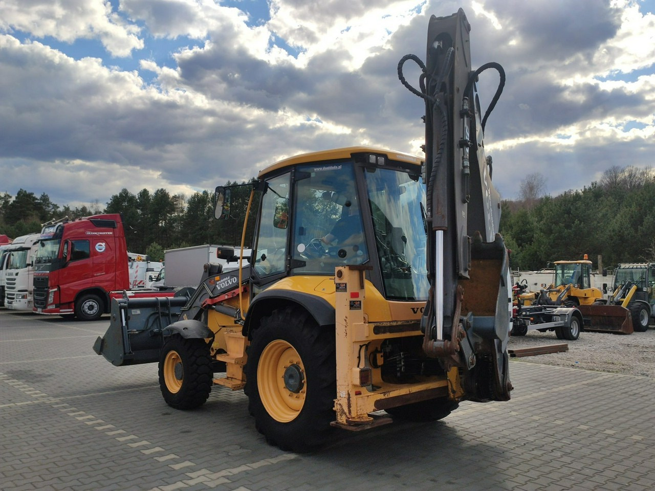 Volvo BL61B Oryginalna Bez Luzów i Wycieków Zadbana Sprawna Super Stan - Rýpadlo-nakladač: obrázok 4 Volvo BL61B Oryginalna Bez Luzów i Wycieków Zadbana Sprawna Super Stan - Rýpadlo-nakladač: obrázok 4