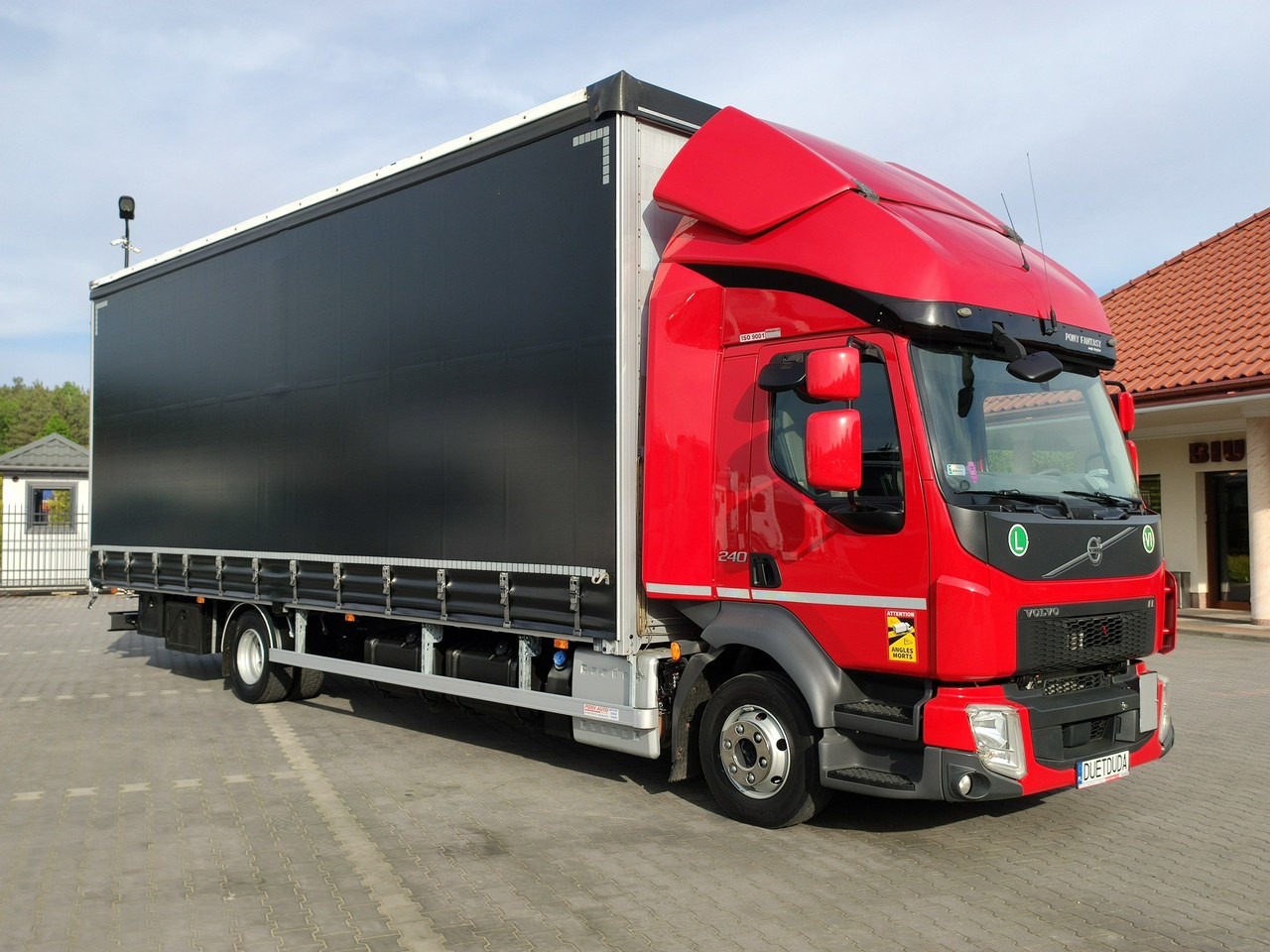 Volvo FL12.240 E6 Firana Tył Drzwi Dach Zsuwany Bogato Wyposażony !!! - Plachtové nákladné vozidlo: obrázok 5 Volvo FL12.240 E6 Firana Tył Drzwi Dach Zsuwany Bogato Wyposażony !!! - Plachtové nákladné vozidlo: obrázok 5