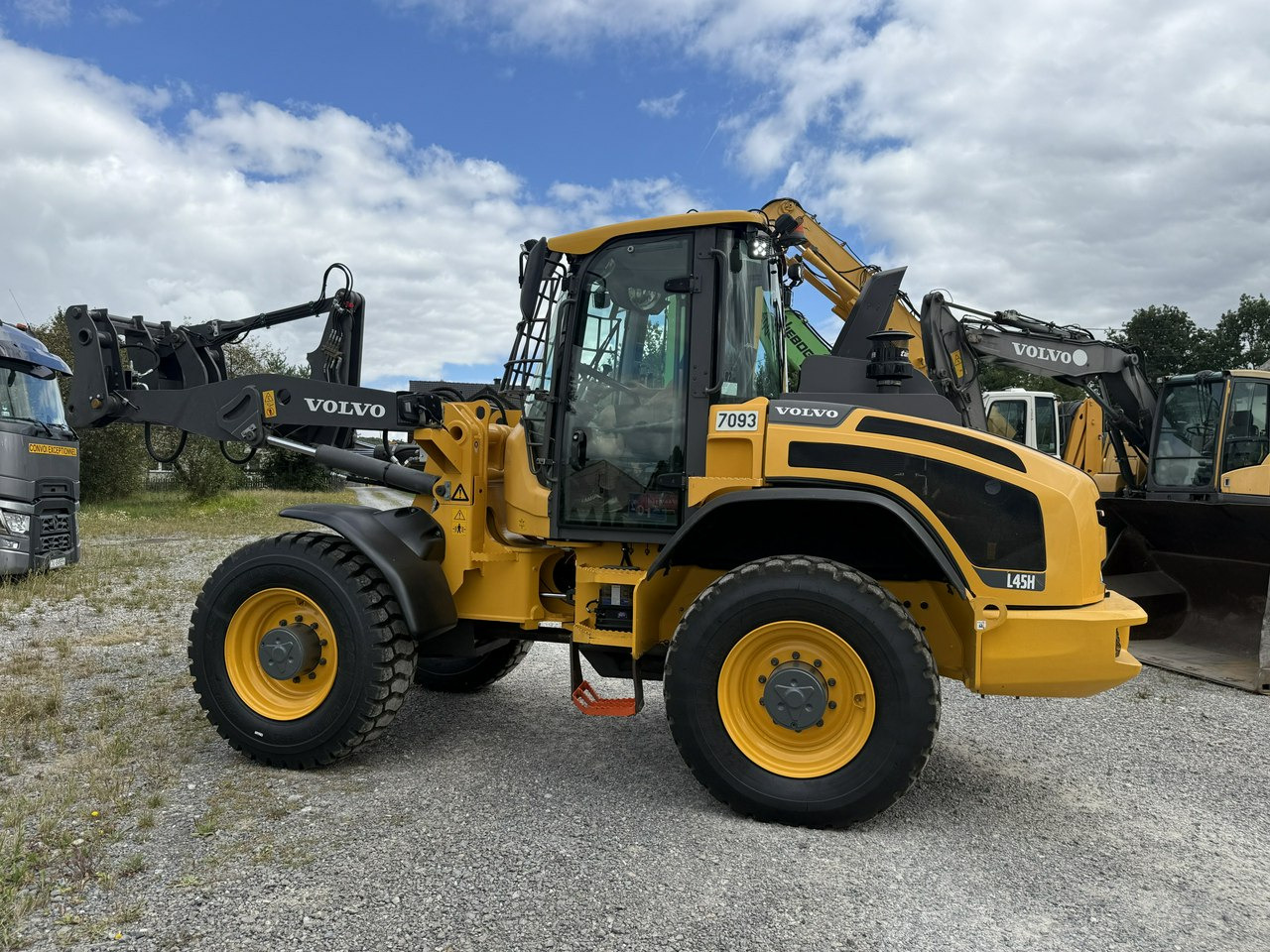 Volvo Waga -10ton WHEEL LOADER L45H Maszyna w Bardzo Dobrym Stanie - Kolesový nakladač: obrázok 4 Volvo Waga -10ton WHEEL LOADER L45H Maszyna w Bardzo Dobrym Stanie - Kolesový nakladač: obrázok 4